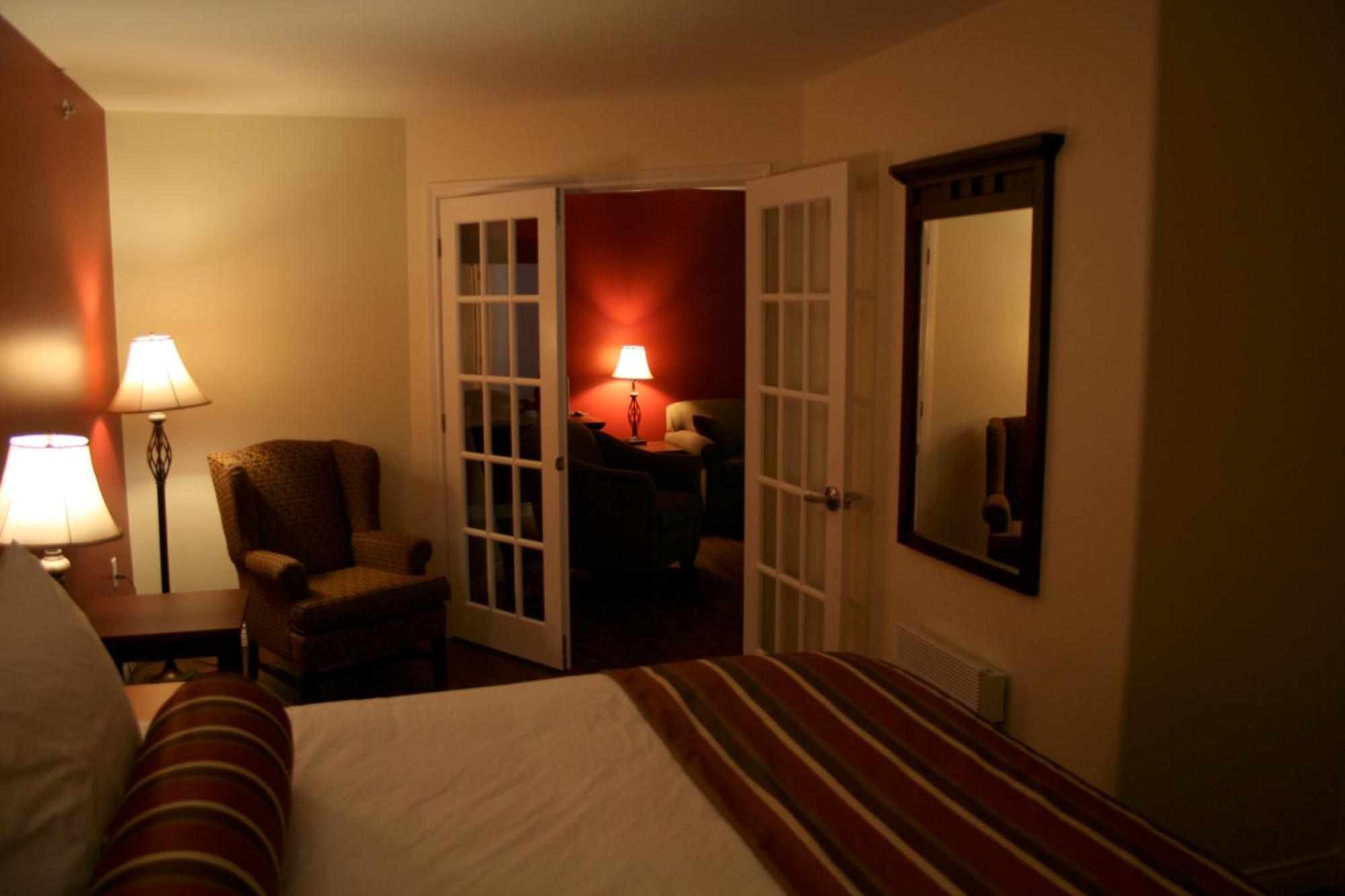 Lanes Riverhouse Inn & Cottages Montague Rum bild